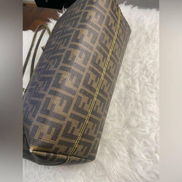 Fendi Tote Zucca Coated Canvas Medium - Picture 14 of 16
